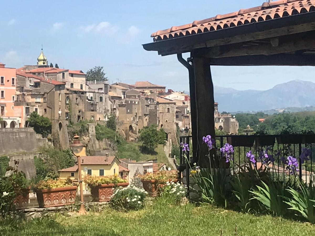 Le Rocce Bed and Breakfast SantʼAgata deʼ Goti Buitenkant foto