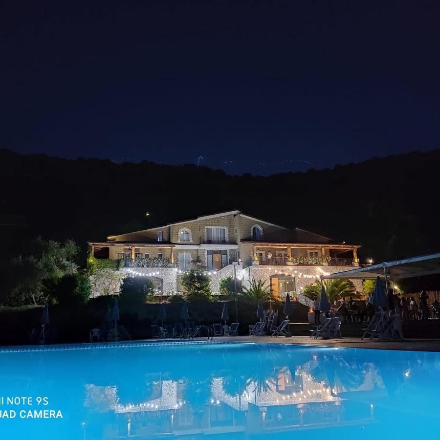 Le Rocce Bed and Breakfast SantʼAgata deʼ Goti Buitenkant foto