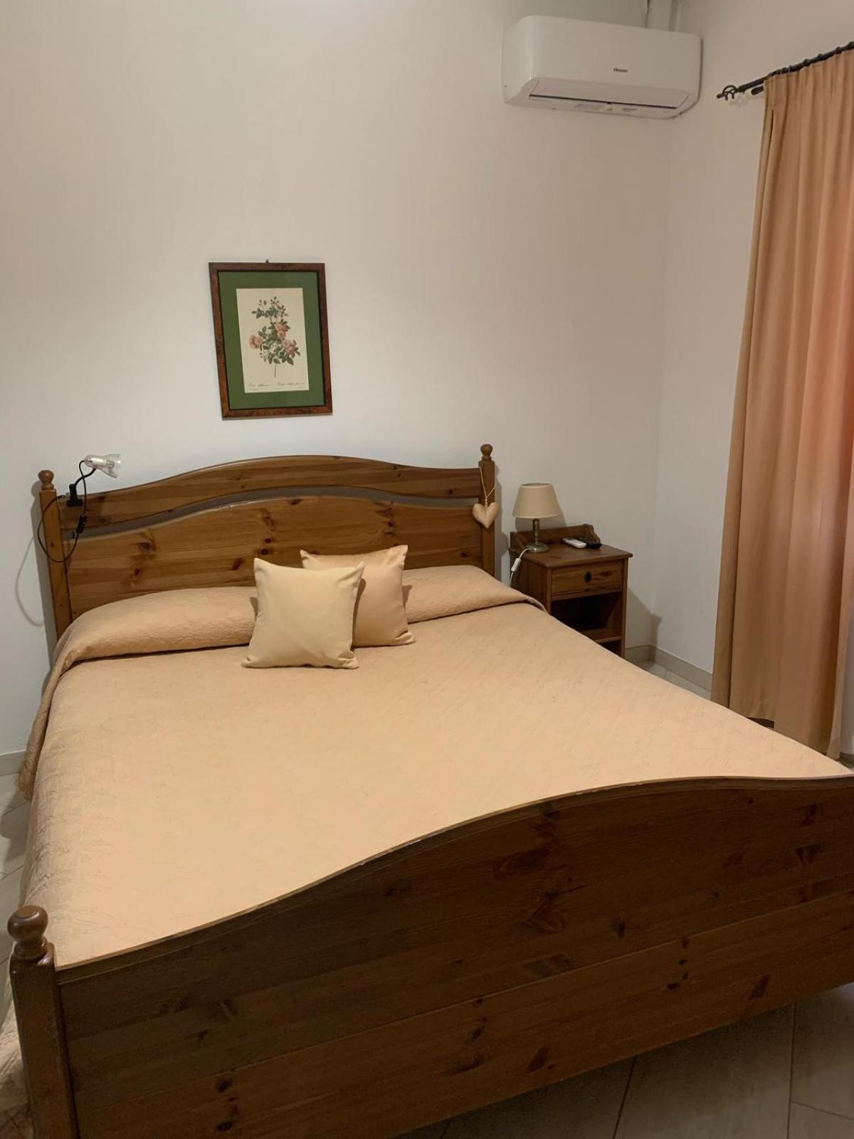 Le Rocce Bed and Breakfast SantʼAgata deʼ Goti Buitenkant foto